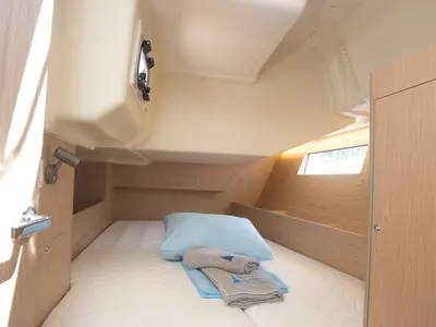 Cabin on Friends, a Beneteau Oceanis 41.1 sailboat at Fethiye, Turkey