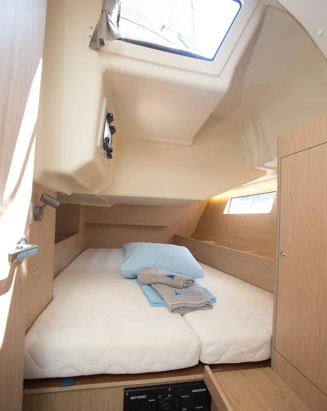 Cabin on Friends, a Beneteau Oceanis 41.1 sailboat at Fethiye, Turkey