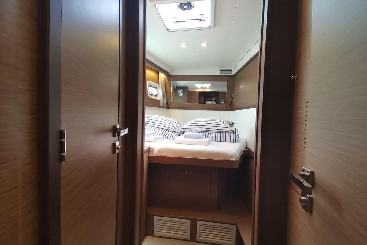Cabin on Double Elli, a Lagoon 450 F catamaran at Grad Trogir, Croatia