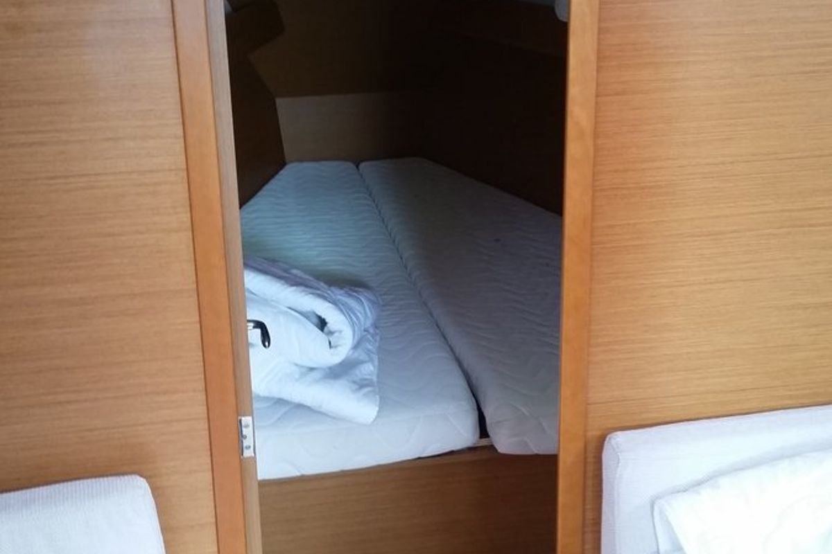 Cabin on Orion, a Jeanneau Sun Odyssey 379 sailboat at Općina Sukošan, Croatia