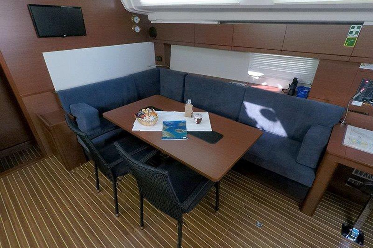 Salon of Alian, a Hanse Yachts Hanse 508 sailboat at Grad Šibenik, Croatia