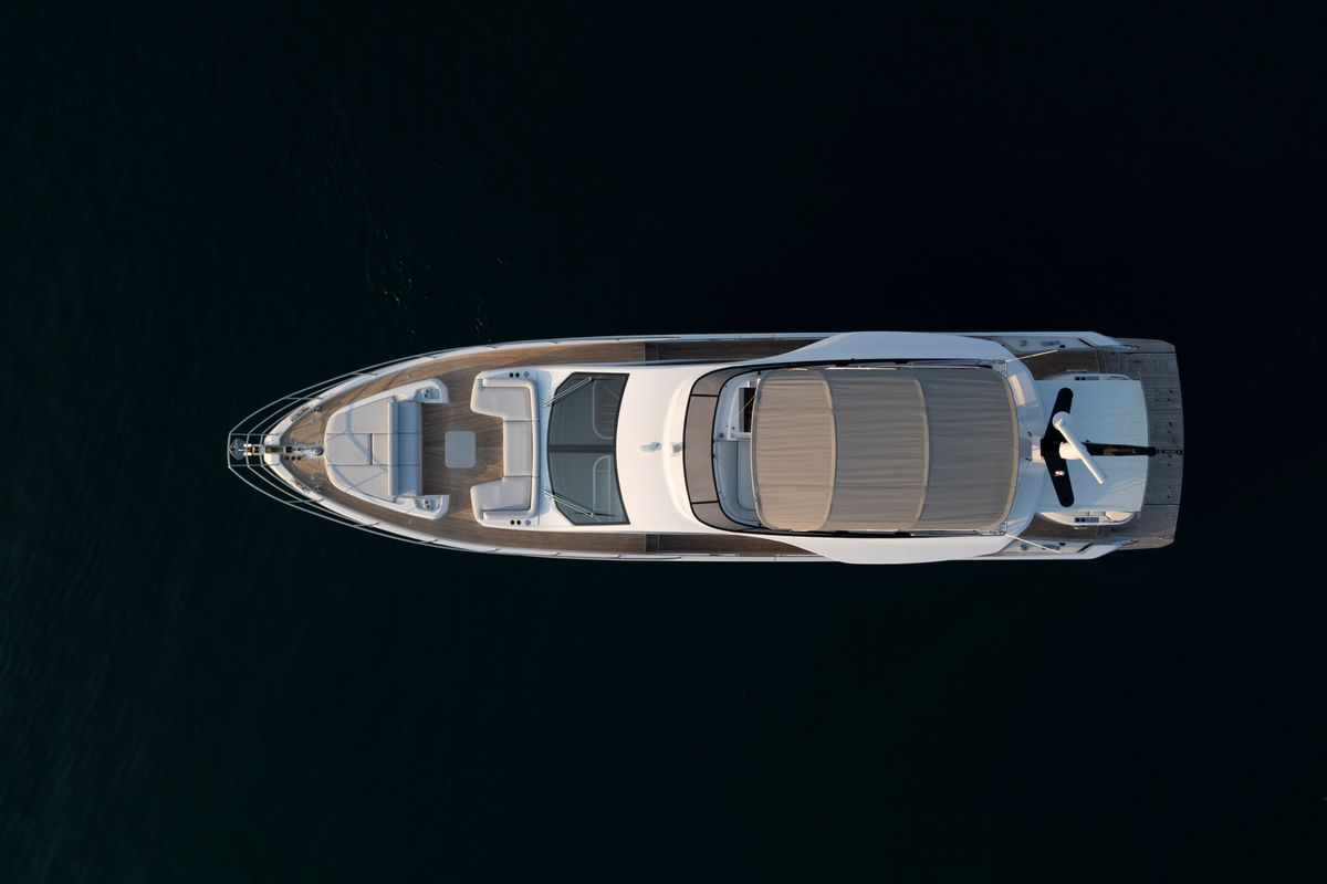 Exterior view of Felicita, a Azimut S7 yacht at Grad Šibenik, Croatia