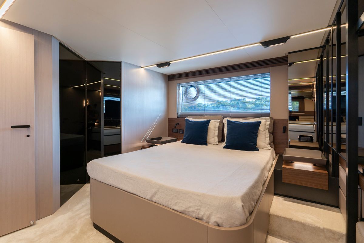 Cabin on Felicita, a Azimut S7 yacht at Grad Šibenik, Croatia