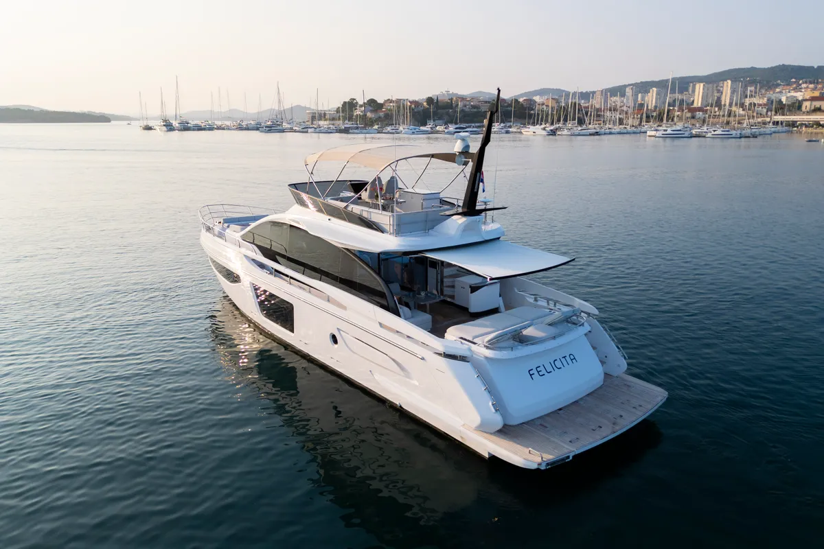 Exterior view of Felicita, a Azimut S7 yacht at Grad Šibenik, Croatia