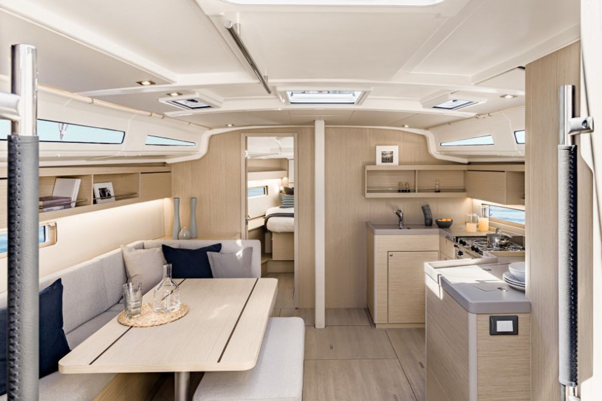 Salon of Raz Kaiou, a Beneteau Oceanis 40.1 sailboat at Port Navalo, France