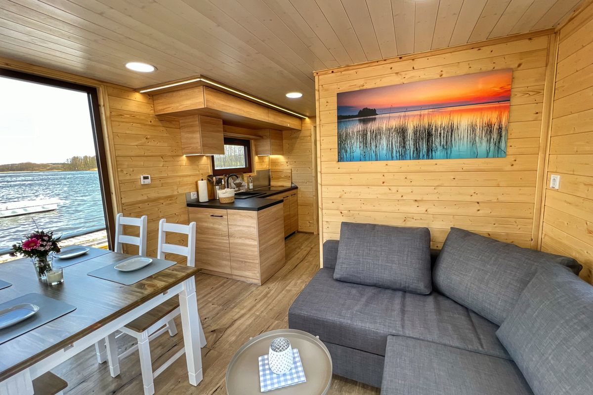 Salon of Seeliebe, a Woma D12 motorboat at Fürstenberg/Havel, Germany
