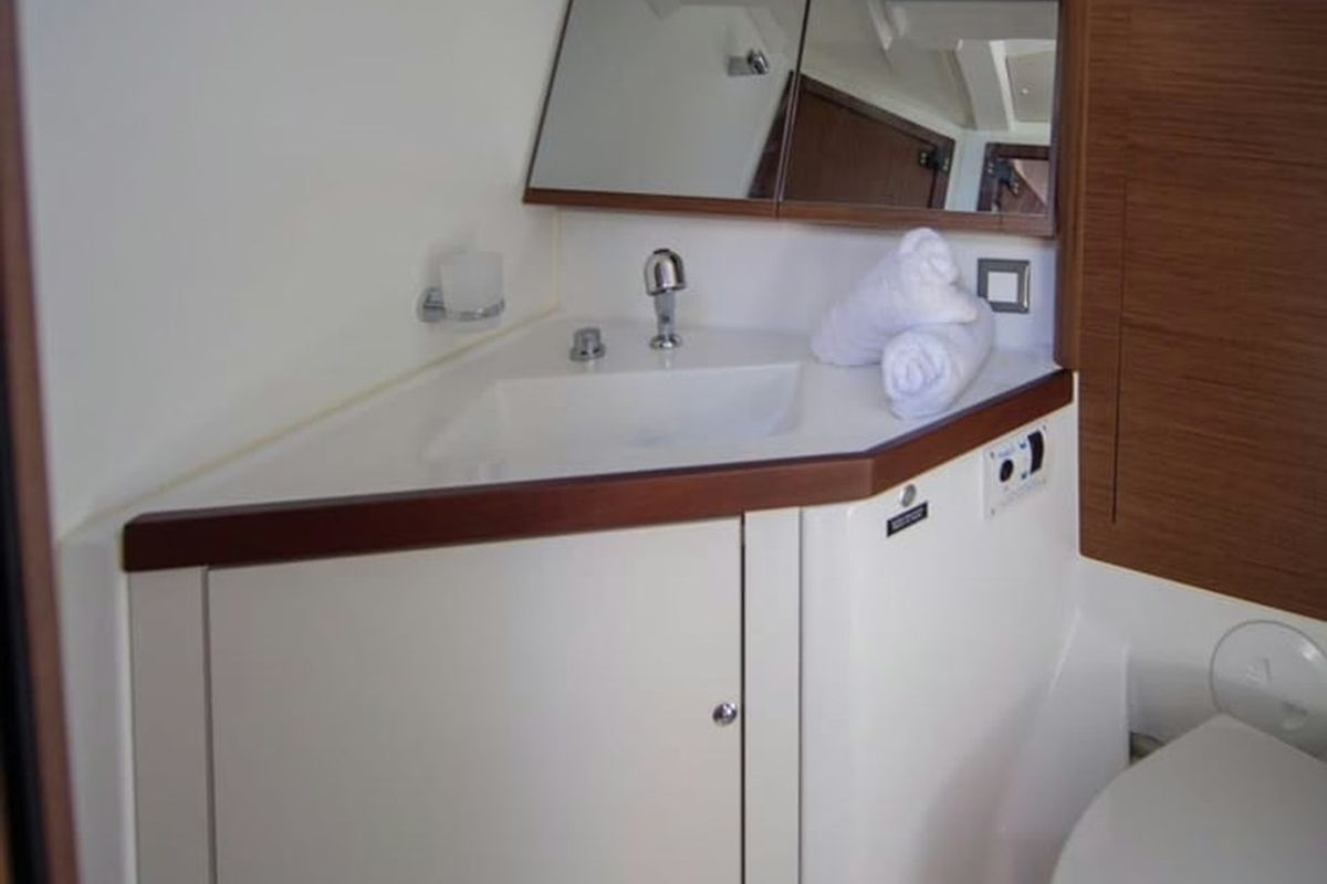 Layla, a Beneteau Oceanis 46.1 sailboat at Volos Municipality, Greece