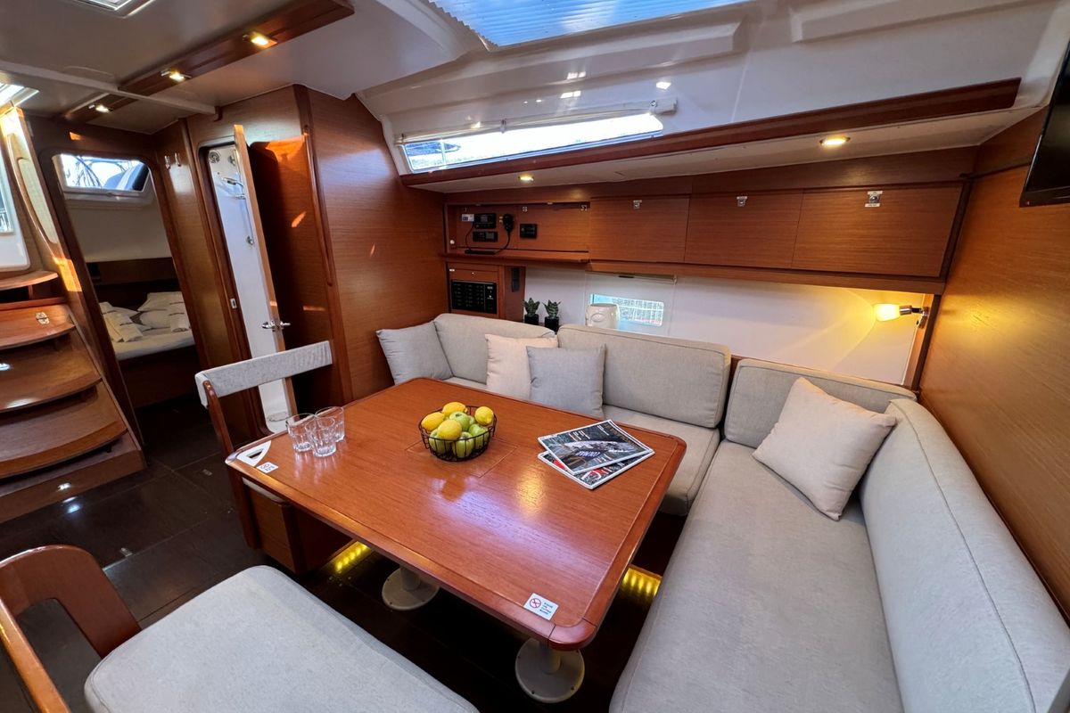 Salon of Levan, a Dufour 430 GL sailboat at Grad Pula, Croatia