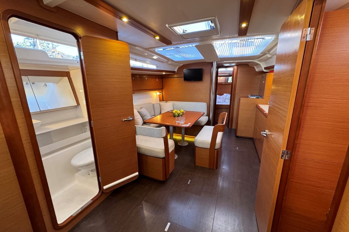 Salon of Levan, a Dufour 430 GL sailboat at Grad Pula, Croatia