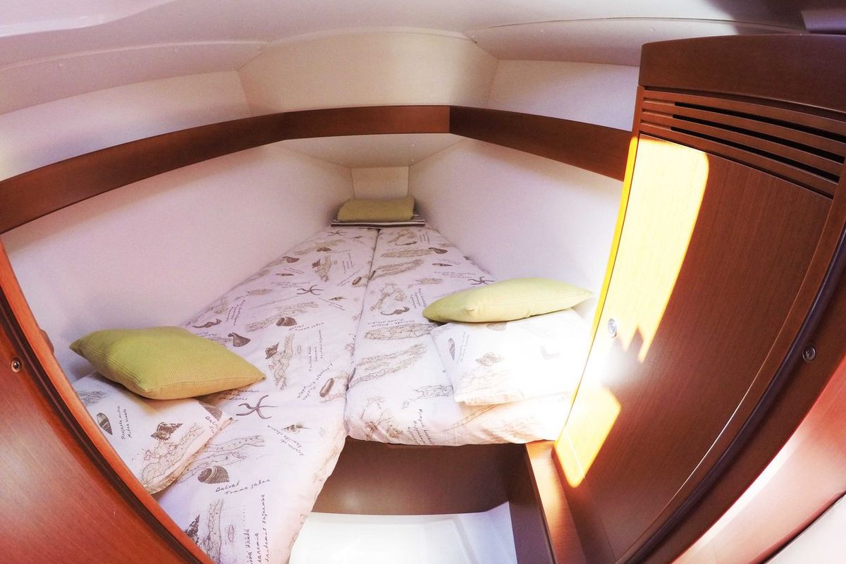 Cabin on Honey, a Beneteau Oceanis 31 sailboat at Split, Croatia
