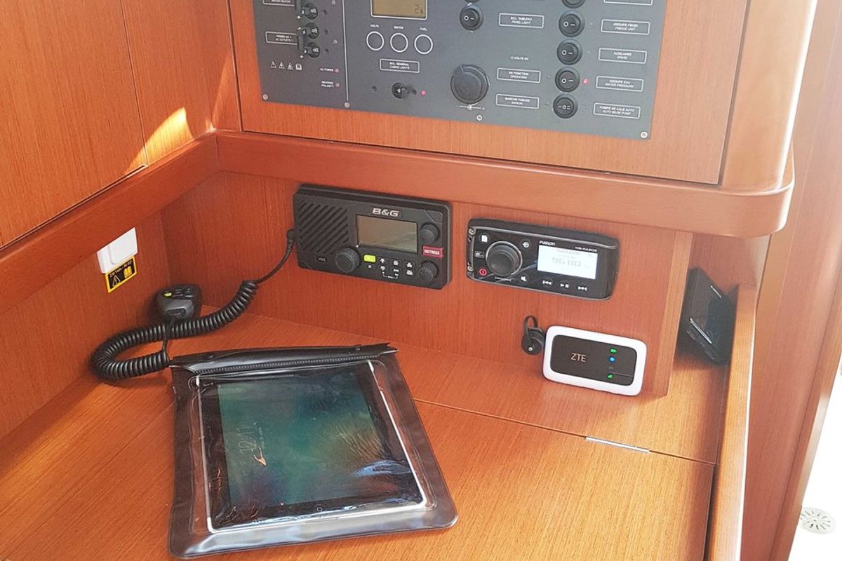 Honey, a Beneteau Oceanis 31 sailboat at Split, Croatia