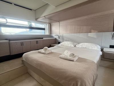 Cabin on White, a Azimut 53 Fly yacht at Podstrana - Miljevac, Croatia