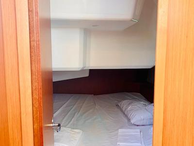 Cabin on Sakura J, a Bavaria C42 sailboat at Punta Ala, Italy