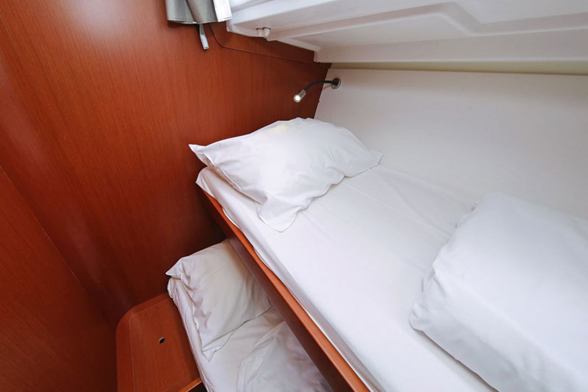 Cabin on San Clemente, a Beneteau Oceanis 48 sailboat at Općina Sukošan, Croatia