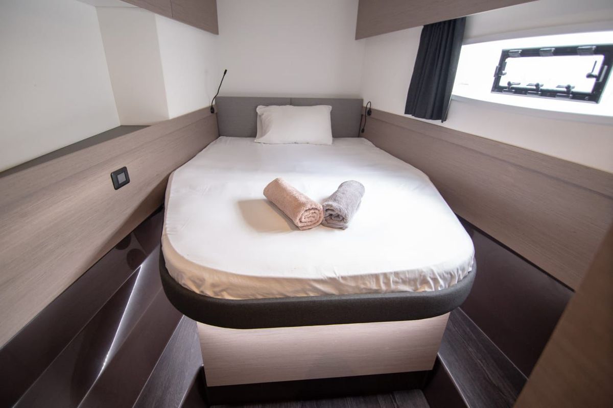 Cabin on Nireas, a Fountaine Pajot Elba 45 catamaran at Tourlos, Greece