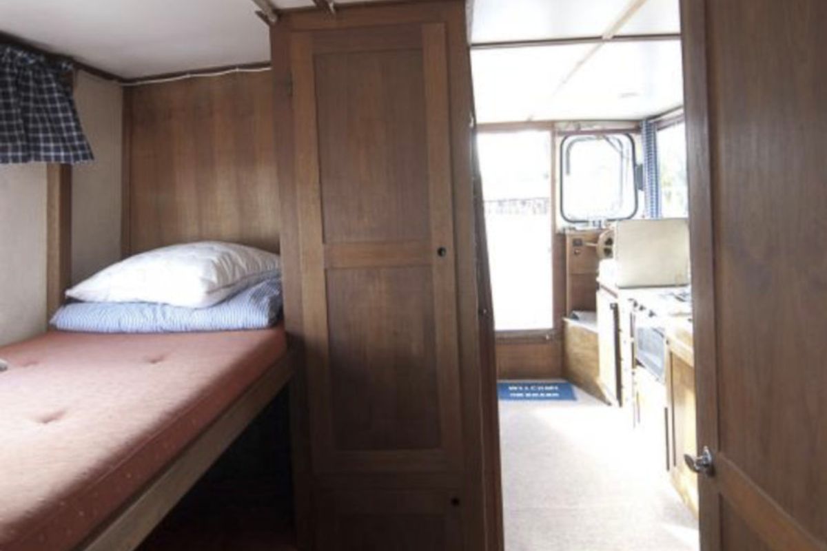 Cabin on Gota 5, a Gulet Regina von Platen motorboat at Motala, Sweden