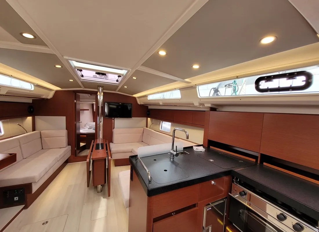 Salon of heNA, a Hanse Yachts Hanse 418 sailboat at Lavreotiki Municipal Unit, Greece