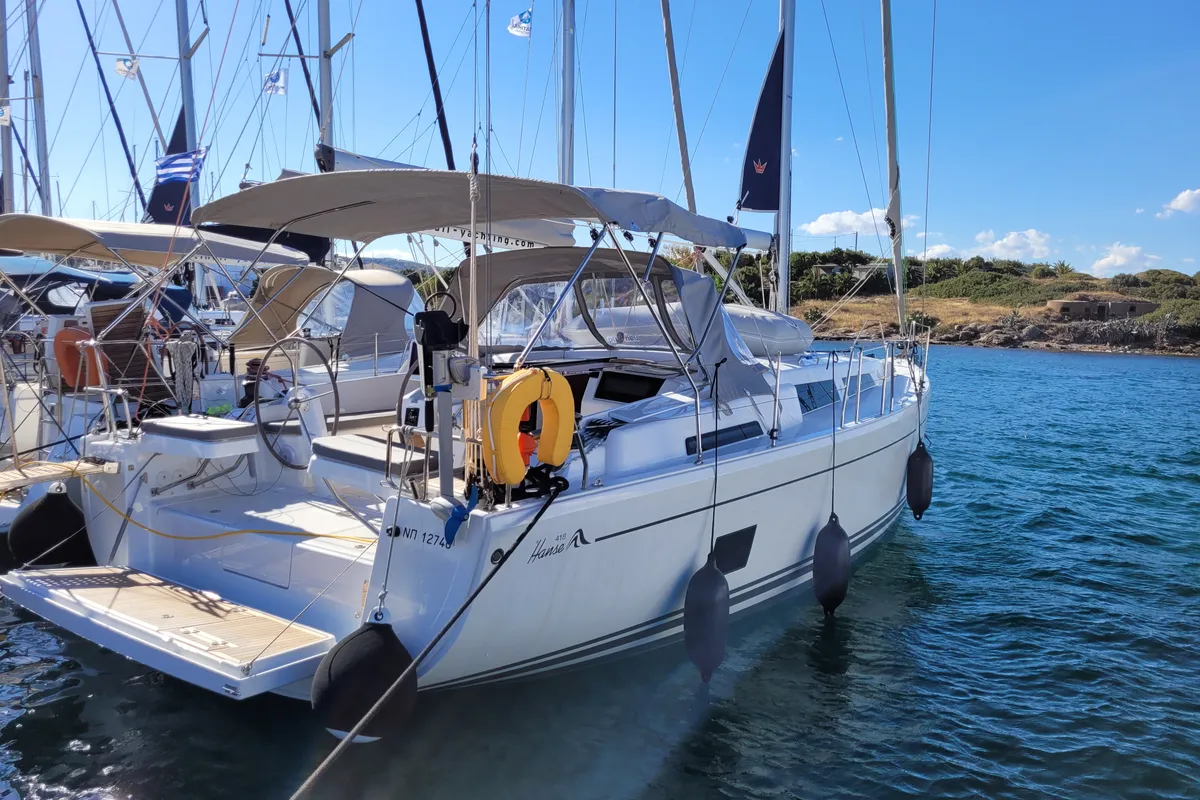 heNA, a Hanse Yachts Hanse 418 sailboat at Lavreotiki Municipal Unit, Greece