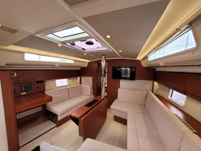 heNA, a Hanse Yachts Hanse 418 sailboat at Lavreotiki Municipal Unit, Greece