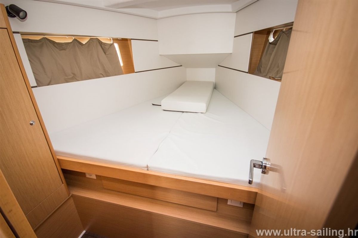Cabin on GALA, a Beneteau Oceanis 35 sailboat at Split, Croatia