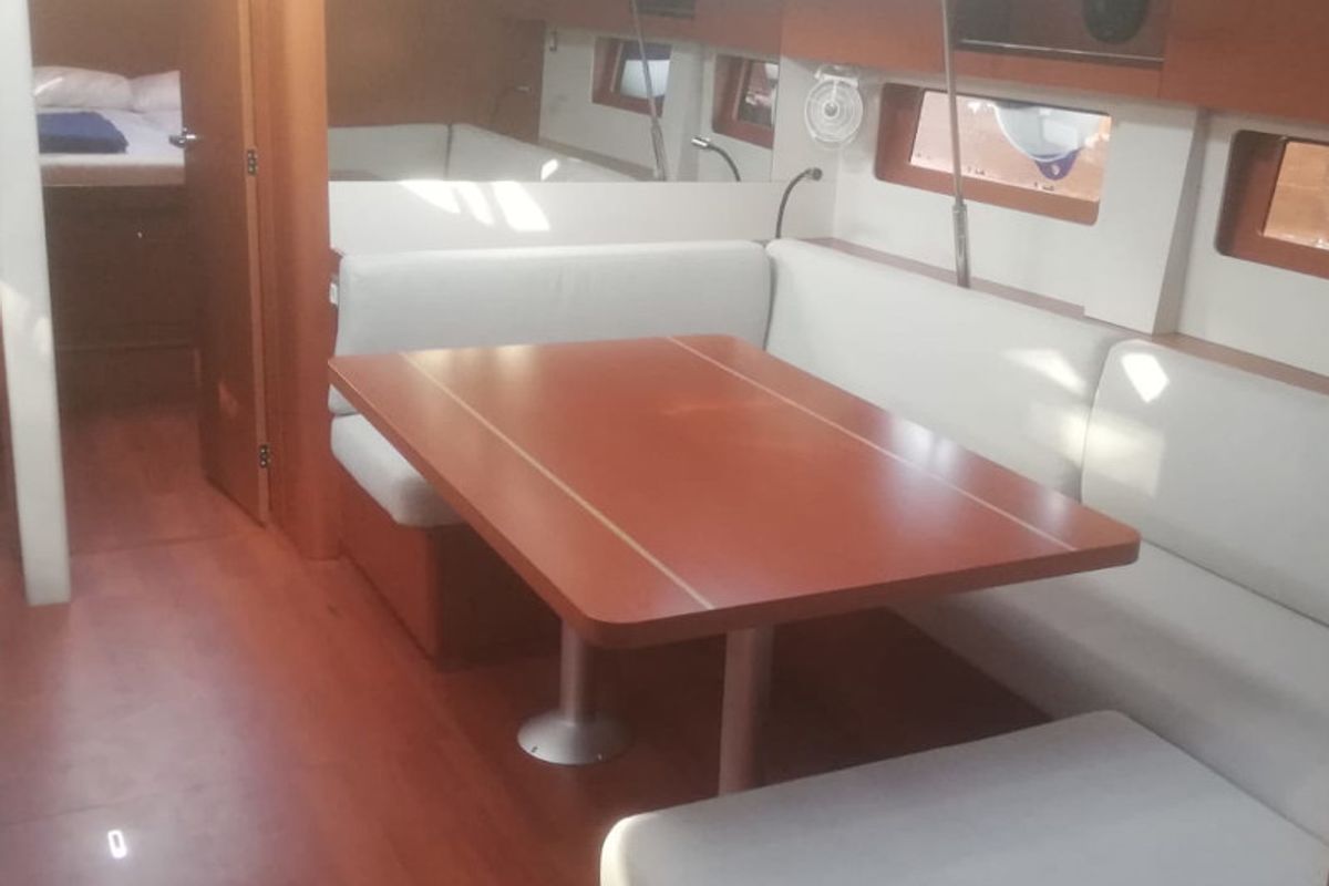 Salon of Belle, a Beneteau Oceanis 51.1 sailboat at Cannigione, Italy