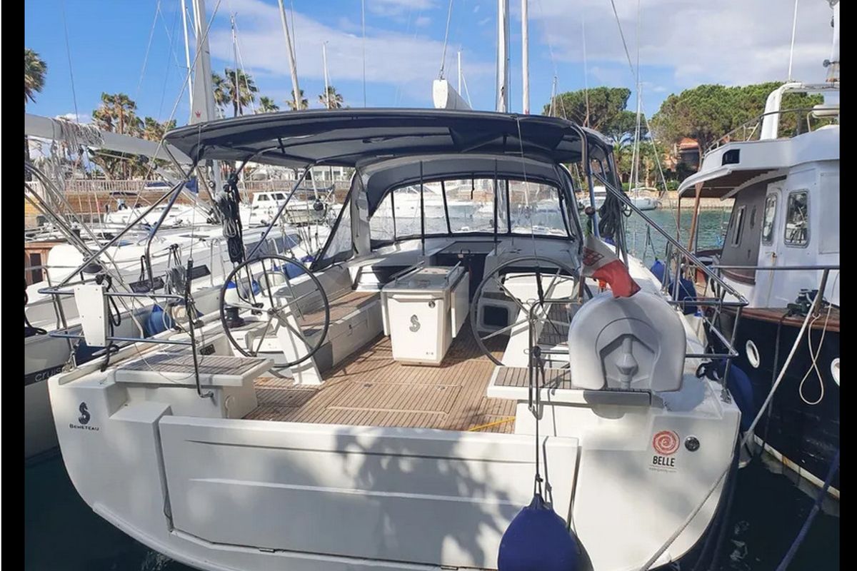 Exterior view of Belle, a Beneteau Oceanis 51.1 sailboat at Cannigione, Italy