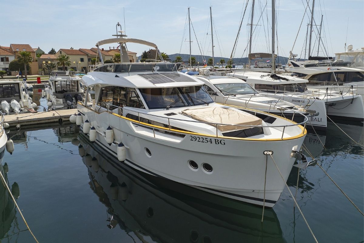 Exterior view of Red Hot, a Greenline 48 Fly yacht at Grad Biograd na Moru, Croatia