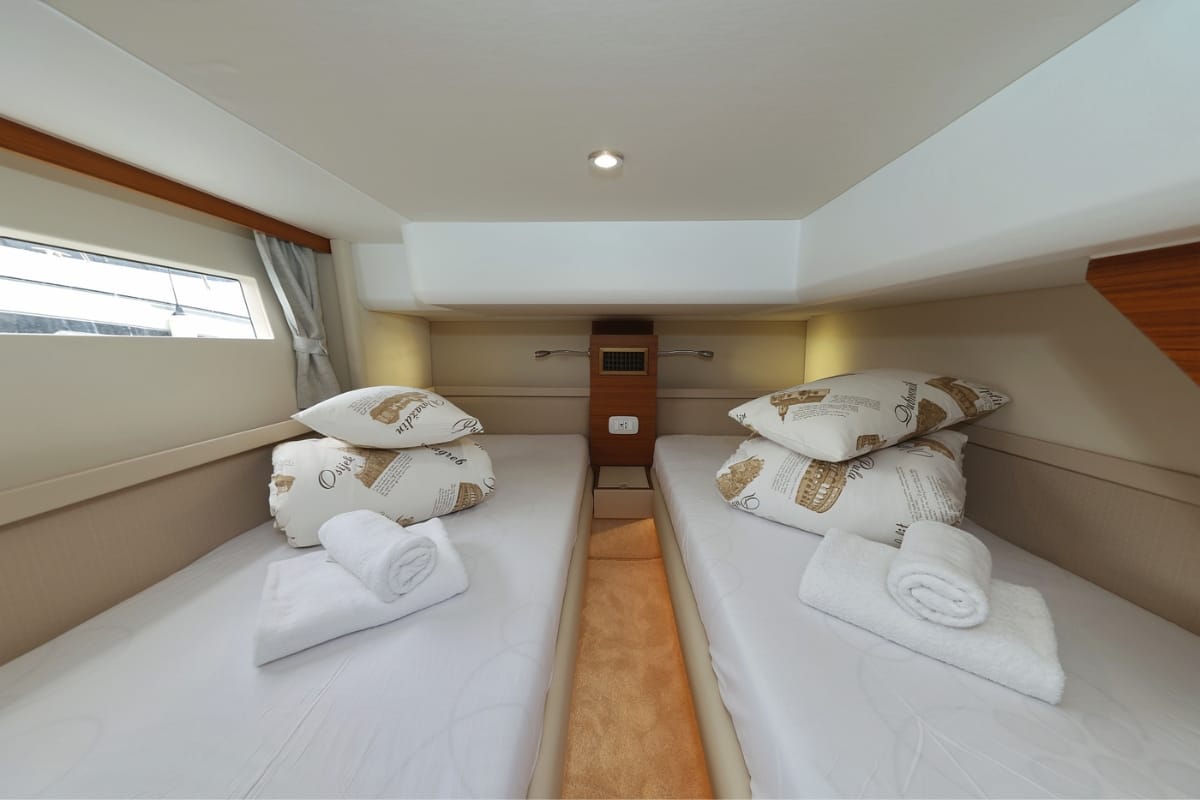 Cabin on Red Hot, a Greenline 48 Fly yacht at Grad Biograd na Moru, Croatia
