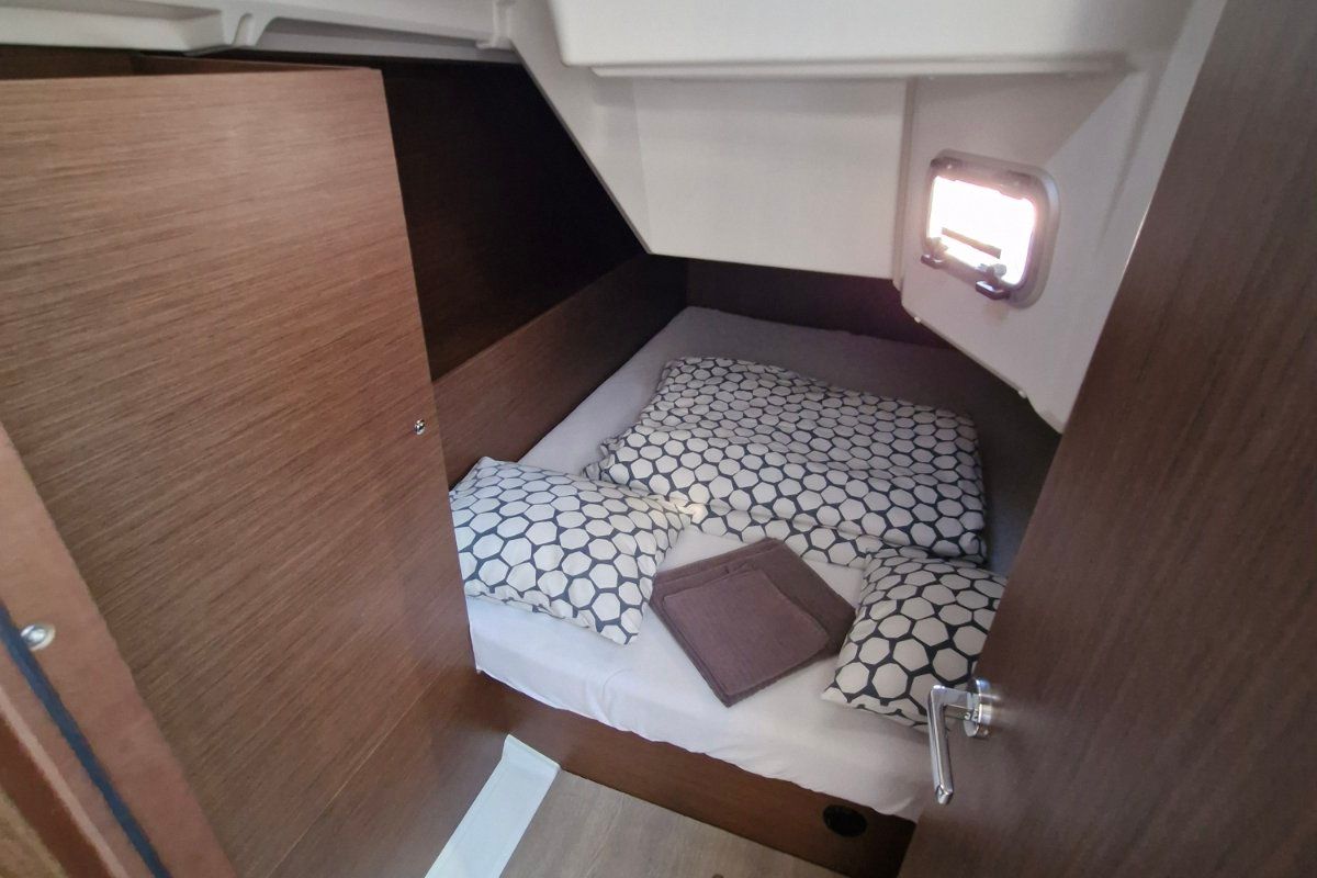 Cabin on Agios, a Beneteau Oceanis 37.1 sailboat at Grad Pula, Croatia