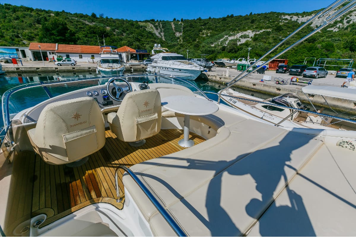 Deck of Dodo, a Prestige 36 Fly motorboat at Primošten, Croatia