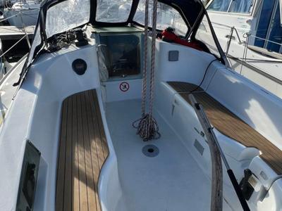 Cockpit of Cabeche, a Jeanneau Sun Odyssey 29.2 sailboat at Port Navalo, France