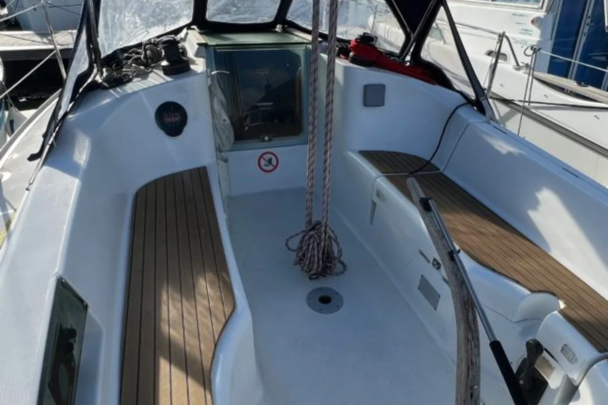 Cockpit of Cabeche, a Jeanneau Sun Odyssey 29.2 sailboat at Port Navalo, France