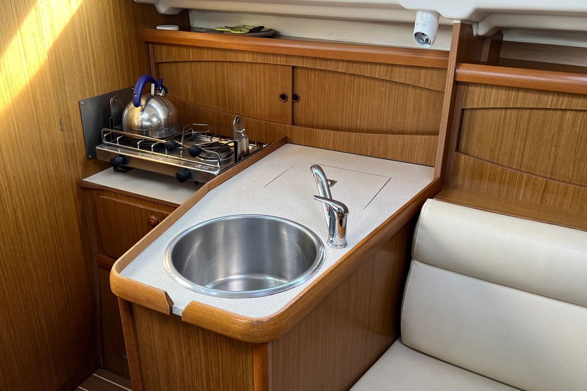 Galley of Cabeche, a Jeanneau Sun Odyssey 29.2 sailboat at Port Navalo, France