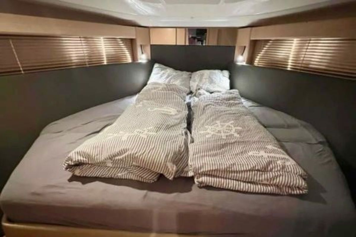 Cabin on Coco, a Bavaria Sport 36 HT motorboat at Yerseke, Netherlands