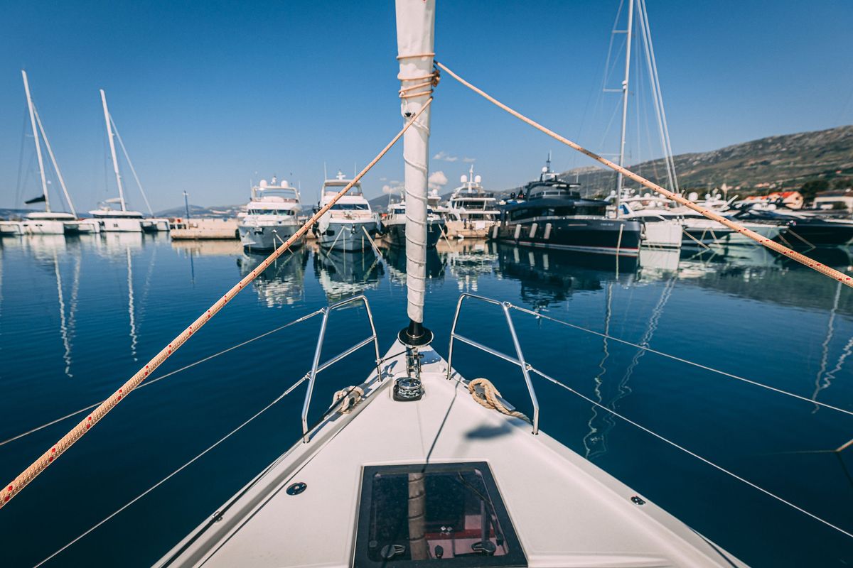 Salon of Angelique, a Dufour 470 sailboat at Grad Kaštela, Croatia