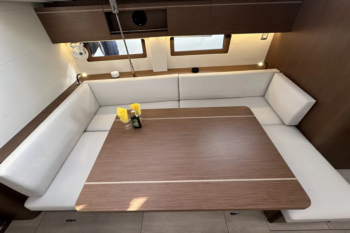 Salon of Flipper, a Beneteau Oceanis 51.1 sailboat at Palma de Mallorca, Spain