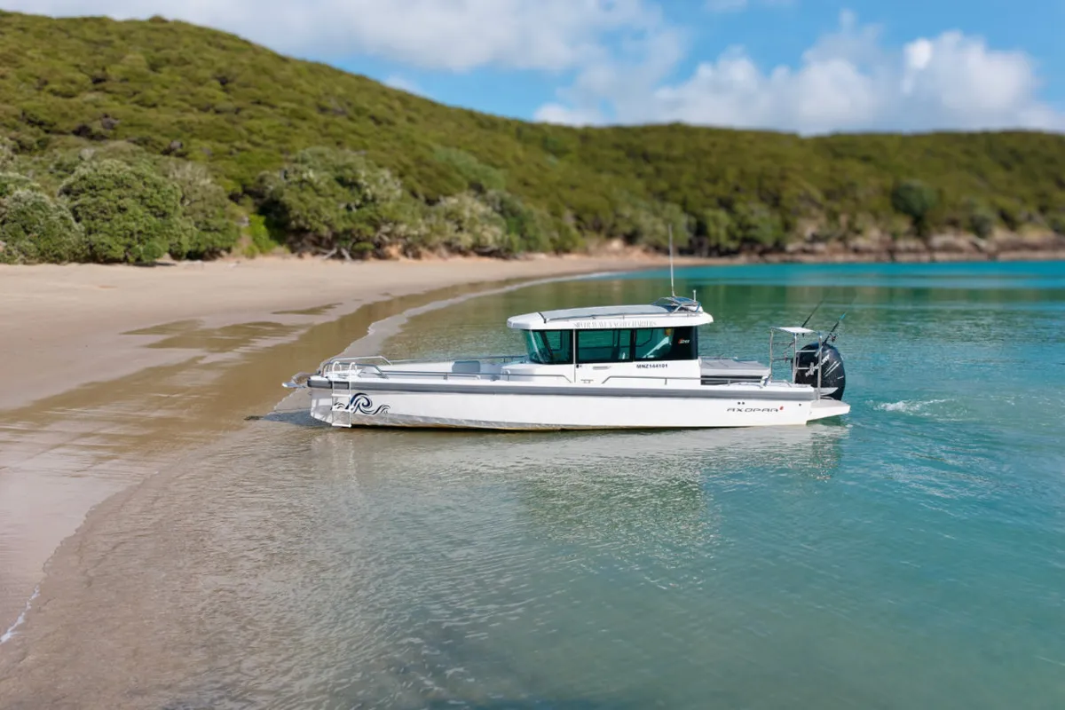 Tere Tere, a Axopar Axopar 28 motorboat at Bay of Islands, New Zealand