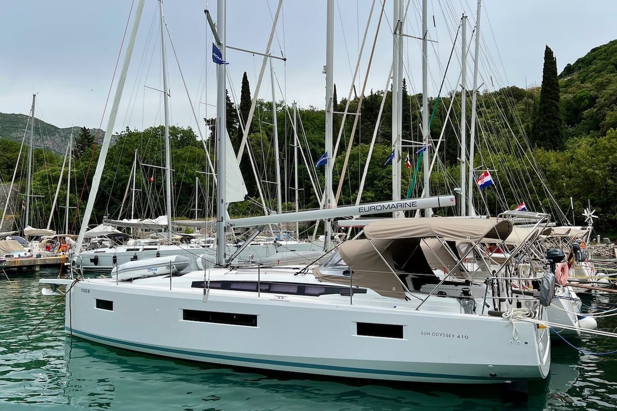 Cabin on Thalia, a Jeanneau Sun Odyssey 410 sailboat at Split, Croatia