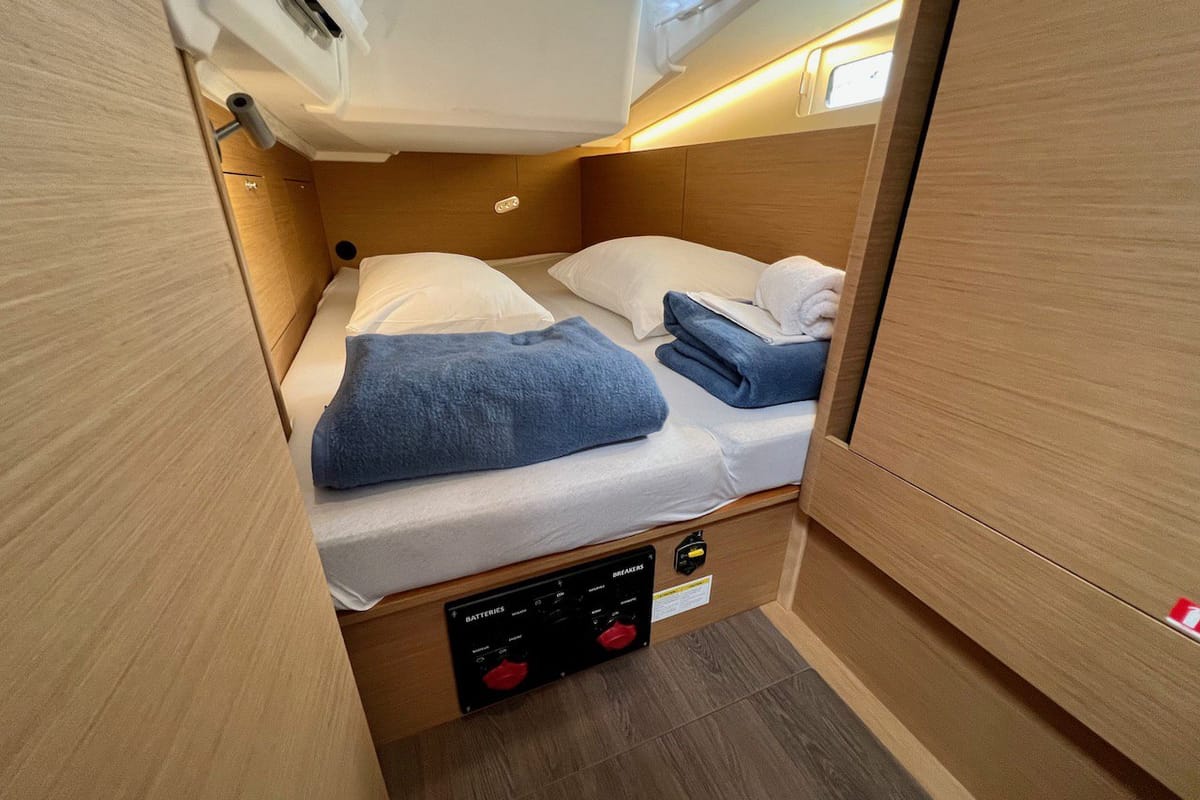 Cabin on Thalia, a Jeanneau Sun Odyssey 410 sailboat at Split, Croatia