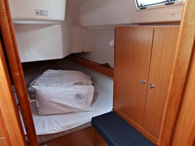 Cabin on Lucy, a Bavaria Cruiser 34 sailboat at Općina Sukošan, Croatia