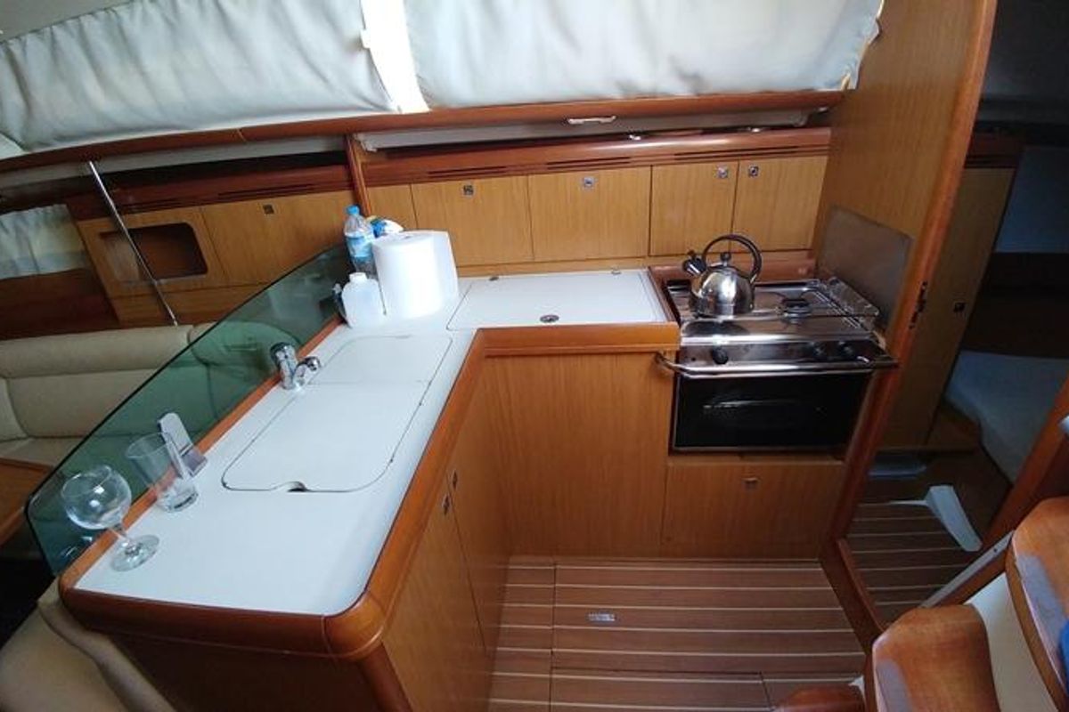Cabin on Katrina, a Jeanneau Sun Odyssey 36i sailboat at Municipal Unit of Elefsina, Greece