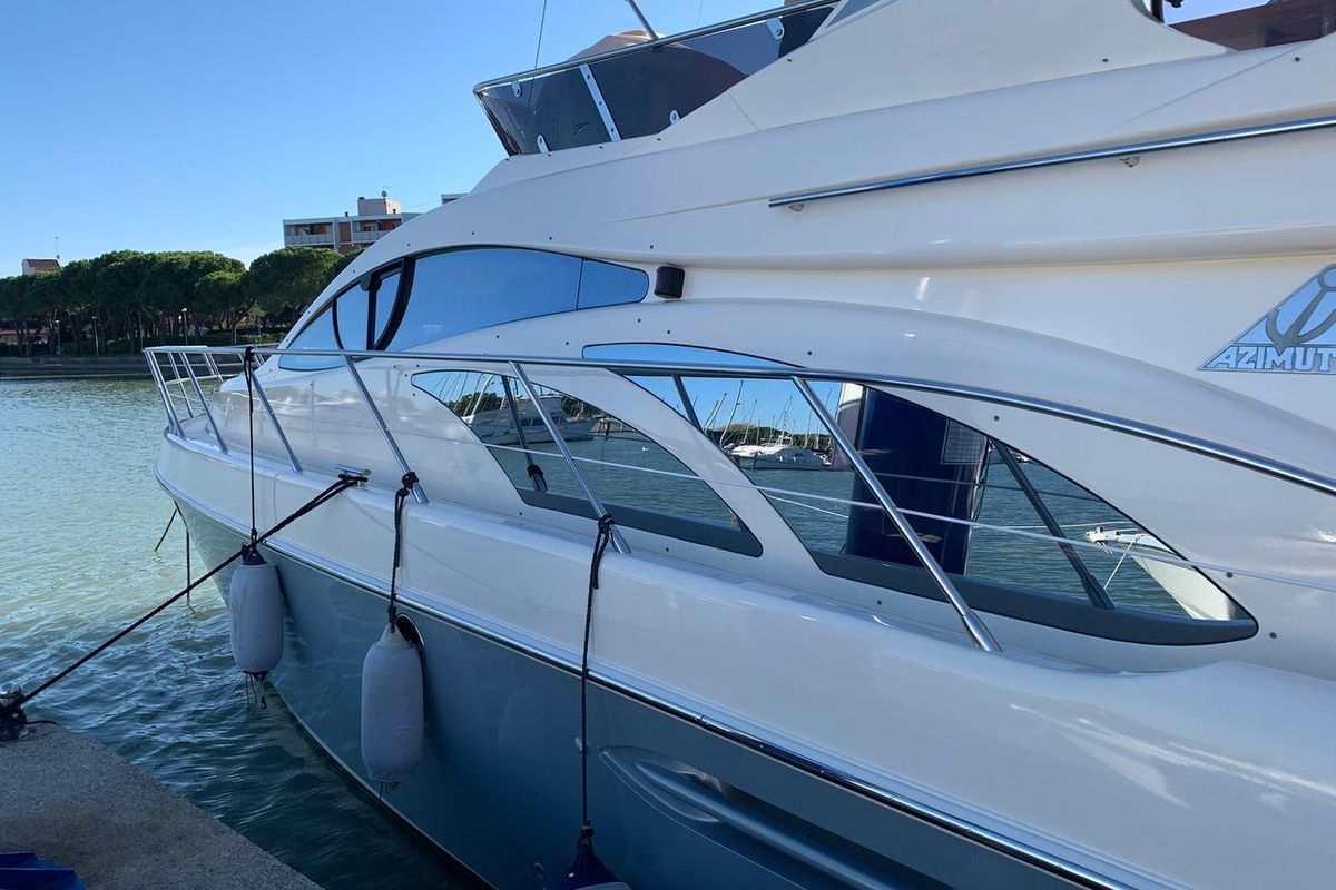 Exterior view of Lena, a Azimut 50 Flybridge yacht at Lignano Sabbiadoro / Lignan, Italy