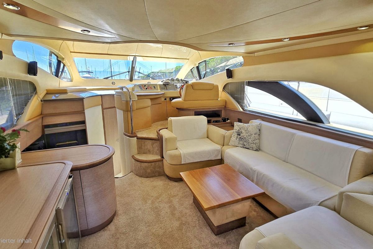 Salon of Lena, a Azimut 50 Flybridge yacht at Lignano Sabbiadoro / Lignan, Italy