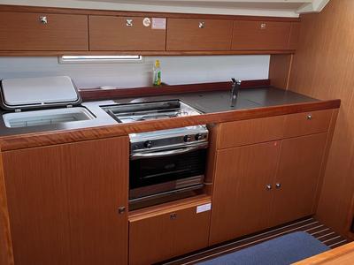 Galley of VILMA, a Bavaria Cruiser 41 sailboat at Općina Sukošan, Croatia