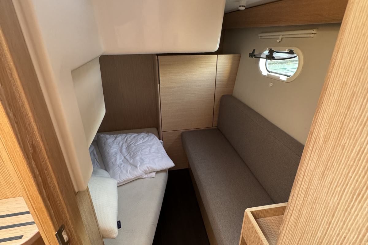 Cabin on Lui, a Bavaria S30 motorboat at Grad Biograd na Moru, Croatia