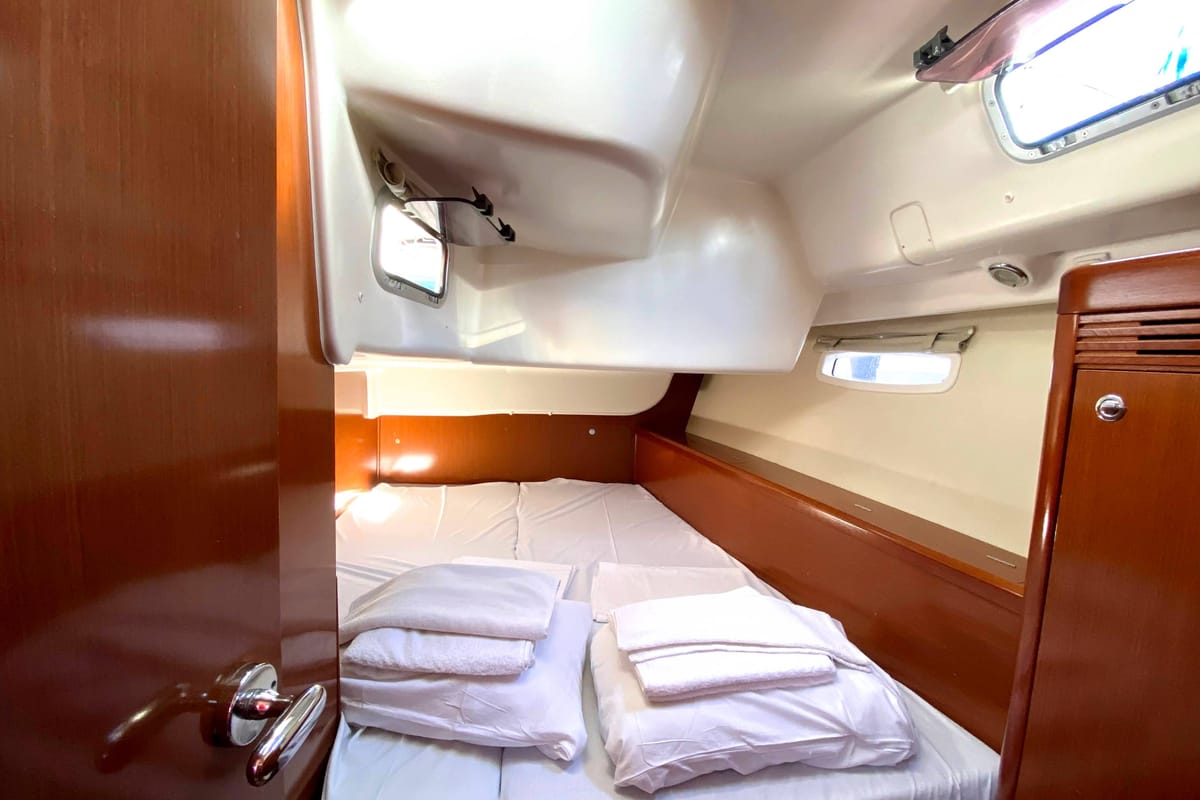 Serenity, a Beneteau Oceanis 43 sailboat at Athens, Greece