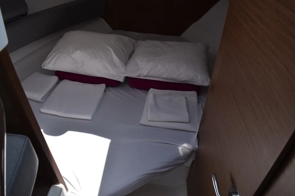 Cabin on Posejdon, a Jeanneau Merry Fisher 795 motorboat at Mali Lošinj, Croatia