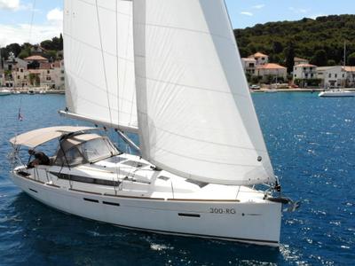 Salon of Espresso, a Jeanneau Sun Odyssey 419 sailboat at Općina Rogoznica, Croatia
