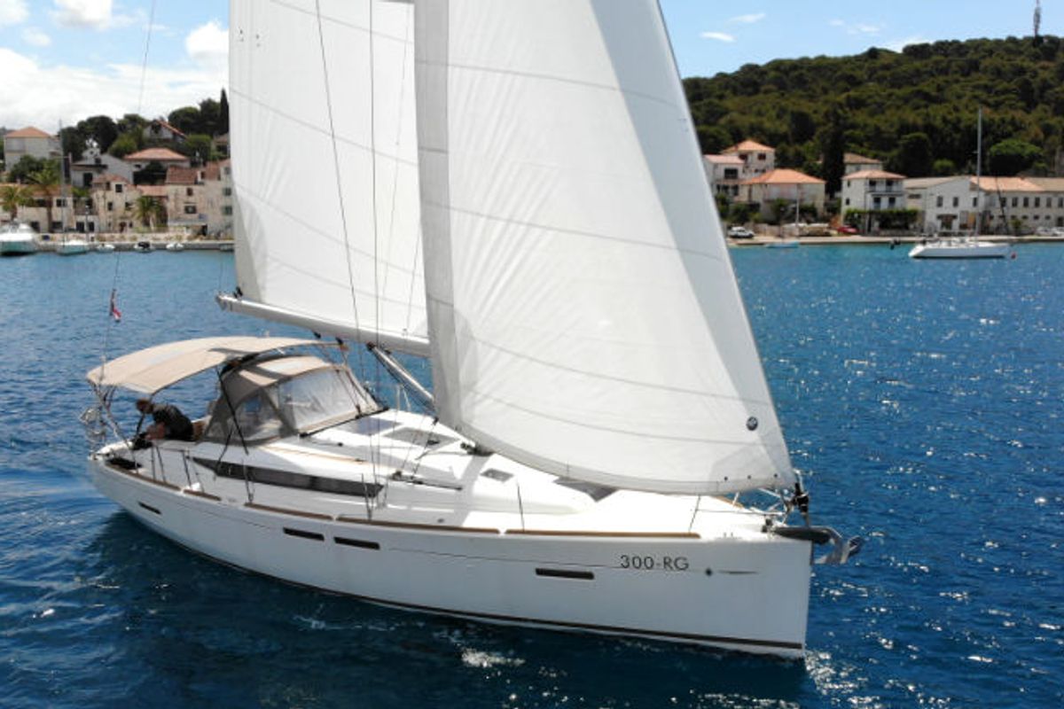 Salon of Espresso, a Jeanneau Sun Odyssey 419 sailboat at Općina Rogoznica, Croatia