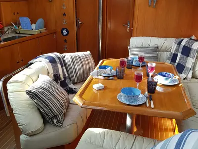 Salon of Rapsodia, a Jeanneau Sun Odyssey 45.2 sailboat at Gouvia, Greece